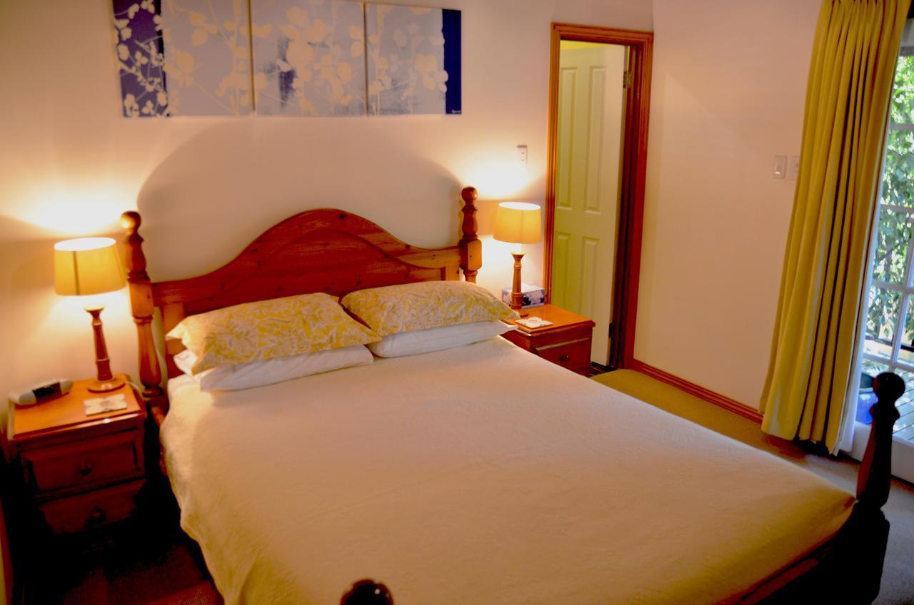 Rosemoore Bed & Breakfast Perth Bagian luar foto